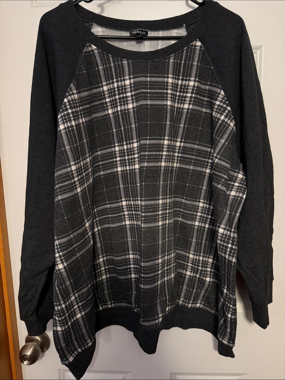 torrid 3x Black & White Plaid Crewneck Sweater